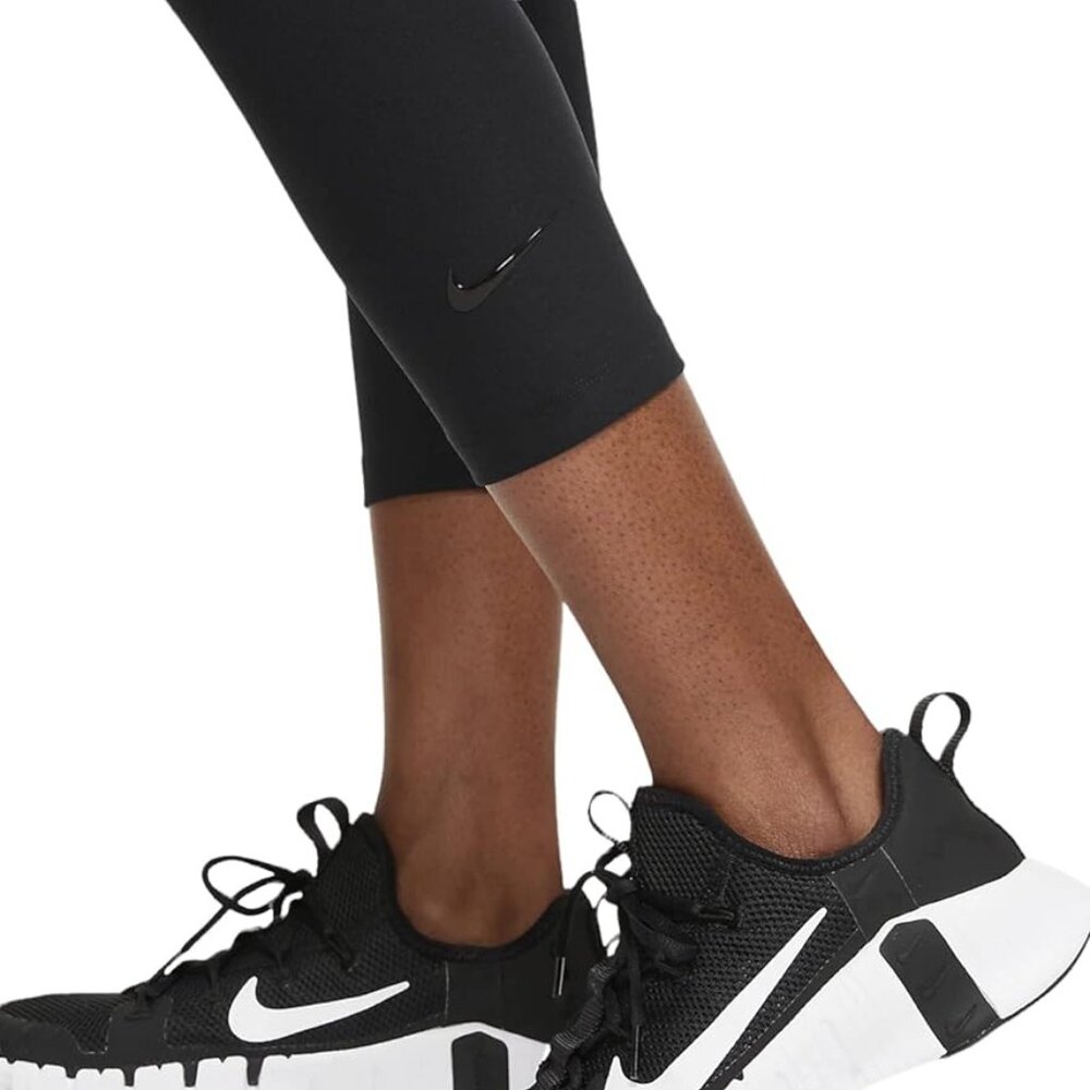 Nike Women Sculpt Hyper Tight Fit AT4586-010 Size XS